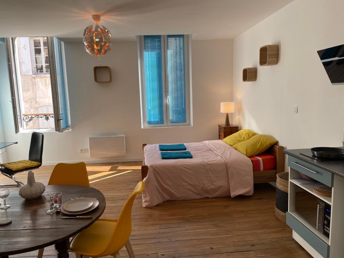 Le studio de la Fosse Dionne Tonnerre Extérieur photo
